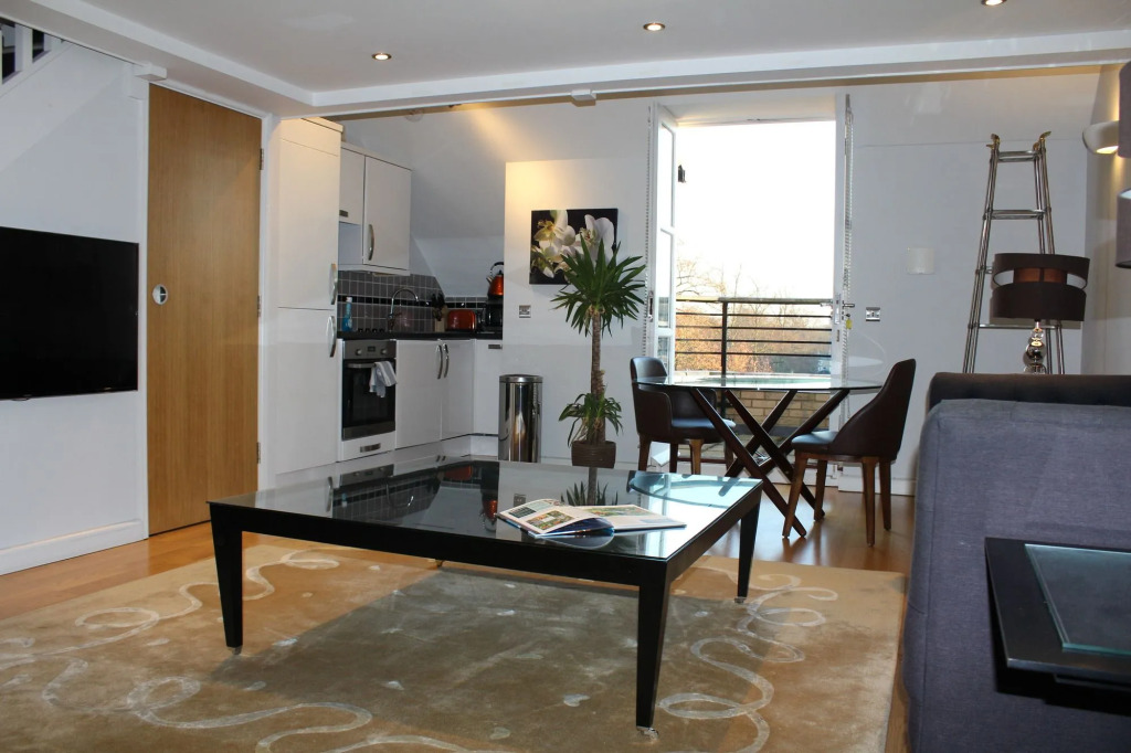 Lux Living Apartments - Marino Place