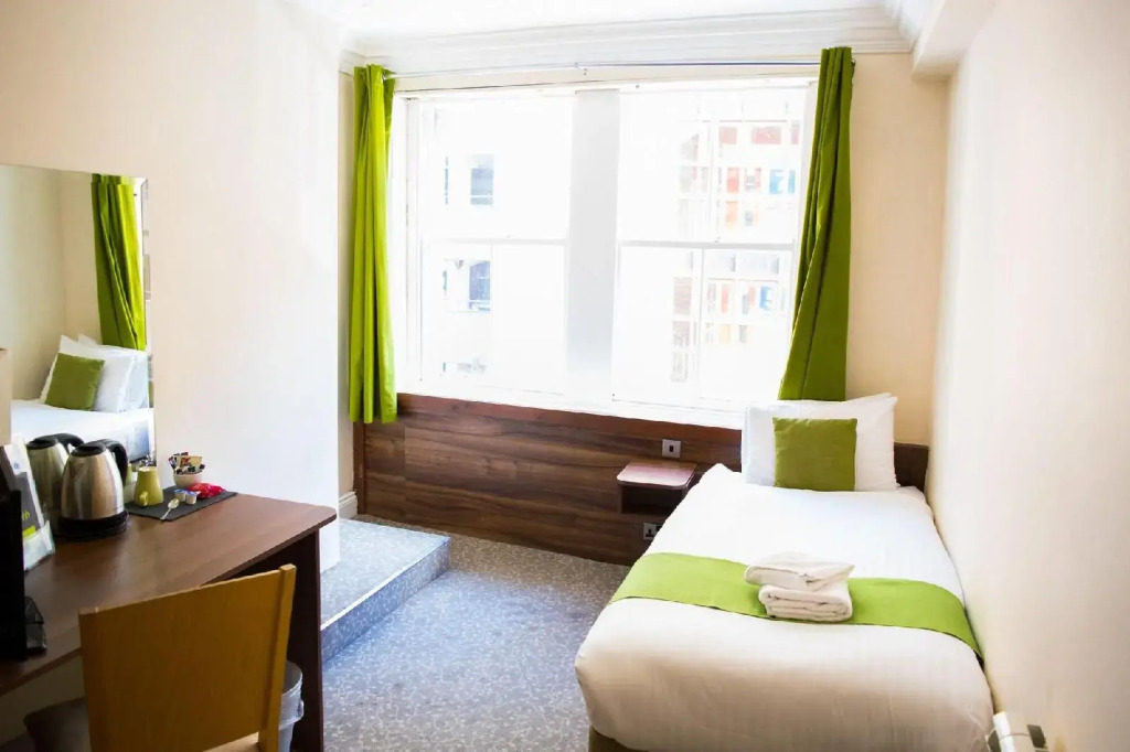 Surtees Hotel