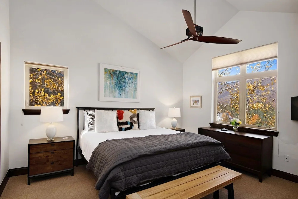 Timberfalls 1905 3 Bedroom Condo by RedAwning