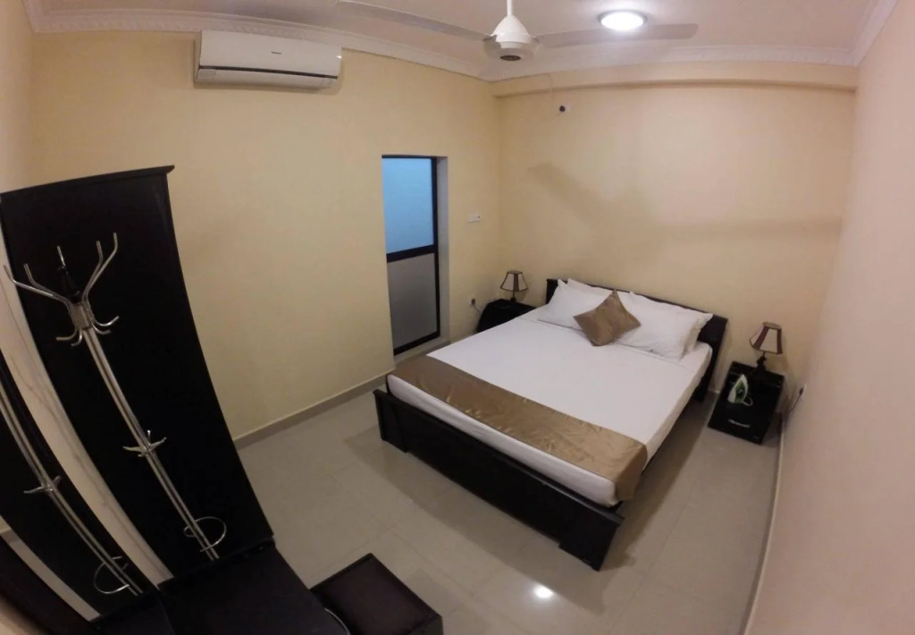 OYO 293 Akara Suites And Apartments