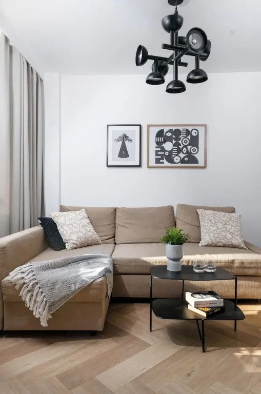 City Center Apartment 81 - ProperUNIT