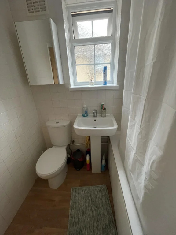 Immaculate 3-bed House in Luton