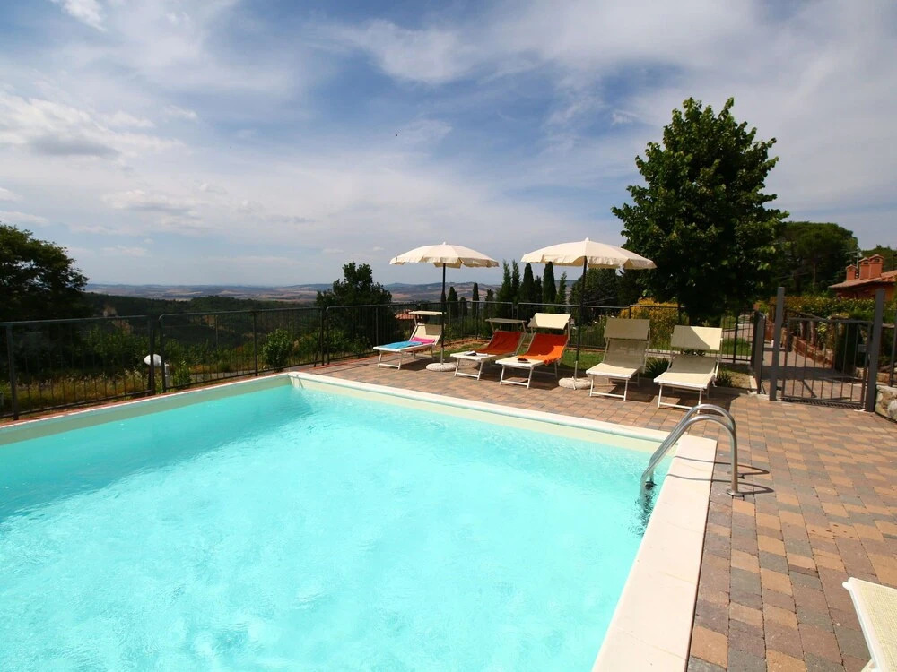 Luxury Holiday Home in Val D'orcia With Swimming Pool