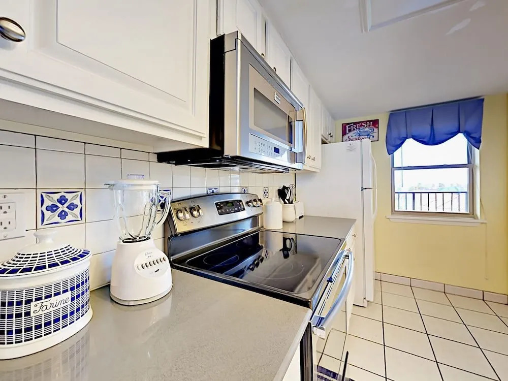 4400 Gulf Blvd Condo Unit 503