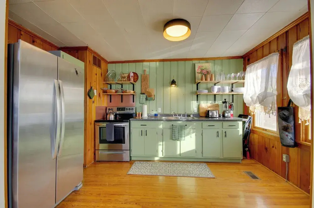 Lake View Cottage: Lake Ozarks Getaway