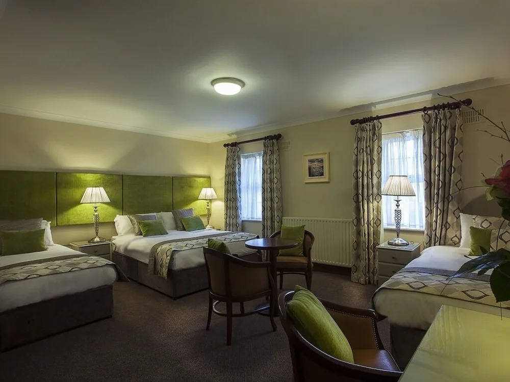 Breffni Arms Hotel