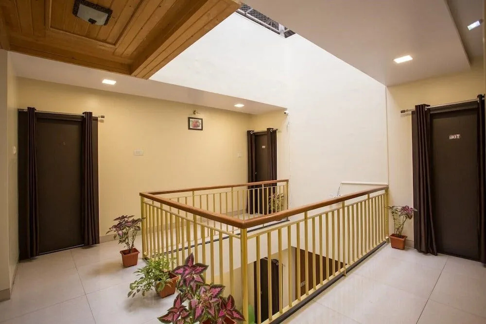 OYO 12260 Traveler's inn