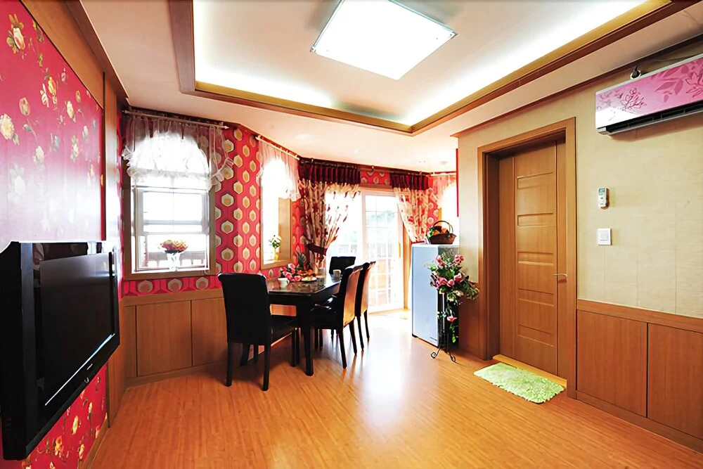 Ganghwa Haeneomi Pension
