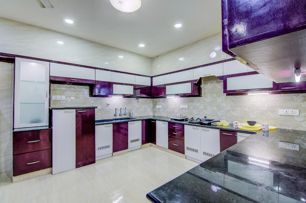 OYO Home 78312 Vibrant Studio Stays