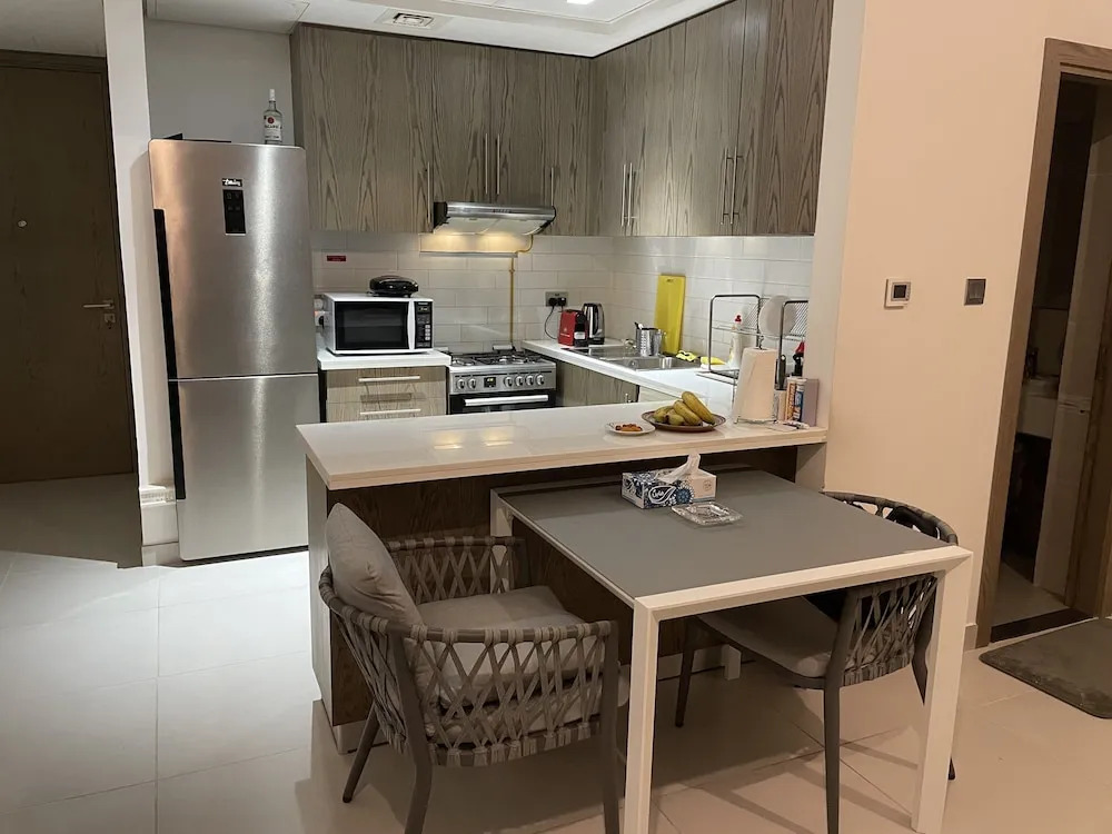 Luxurious and Spacious One-bedroom Apartment in the Heart of Dubai