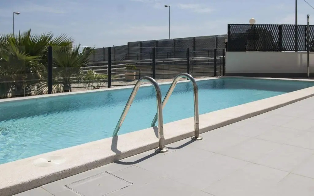 Stunning sea view hot tube posh BLUE SKY APARTMENT