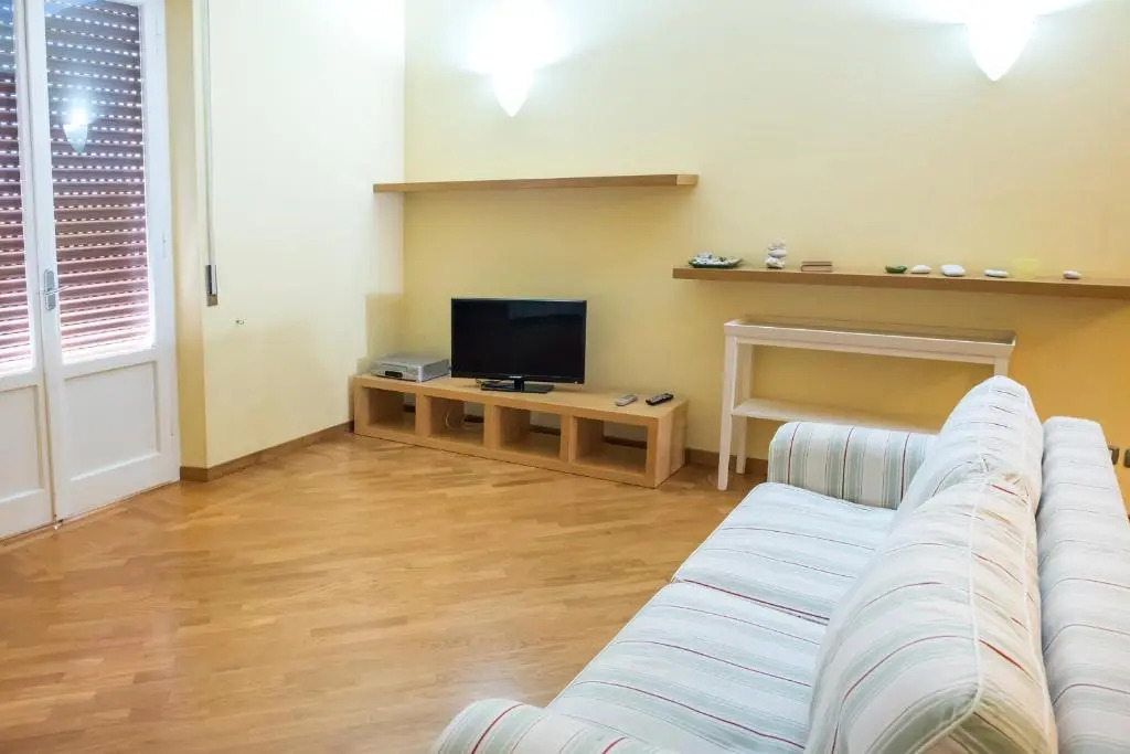 S34 - Sirolo, Quadrilocale in Centro Arredato Con Gusto