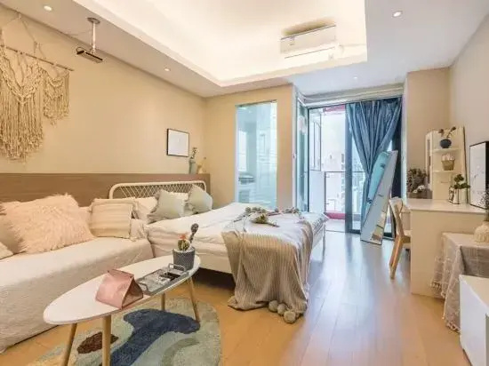 Yuyu Hotel (Zhumadian Century Plaza Tianzhongshan Avenue)