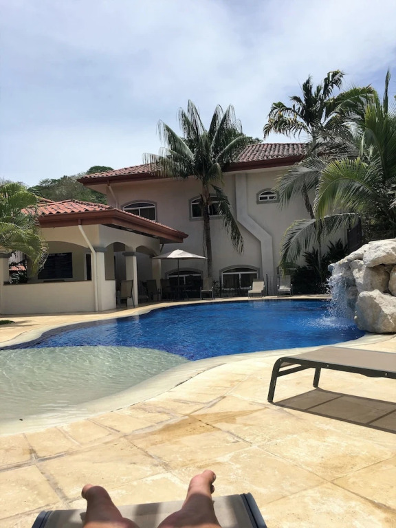 La Reserve #A4 Luxury Condo