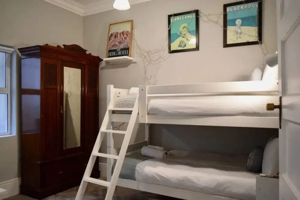Spacious 3 Bedroom Home Green Point