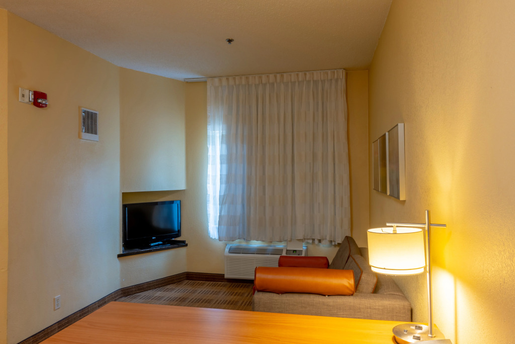 Candlewood Suites Bedford - Fort Worth by IHG