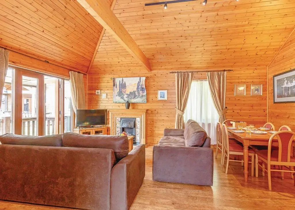 Tilford Woods Lodge Retreat