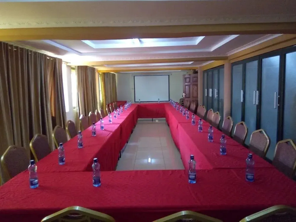 Silvia's  Inn Hotel