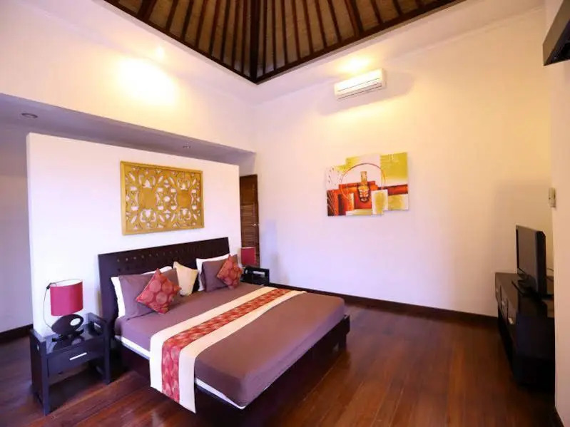 Villa Maple