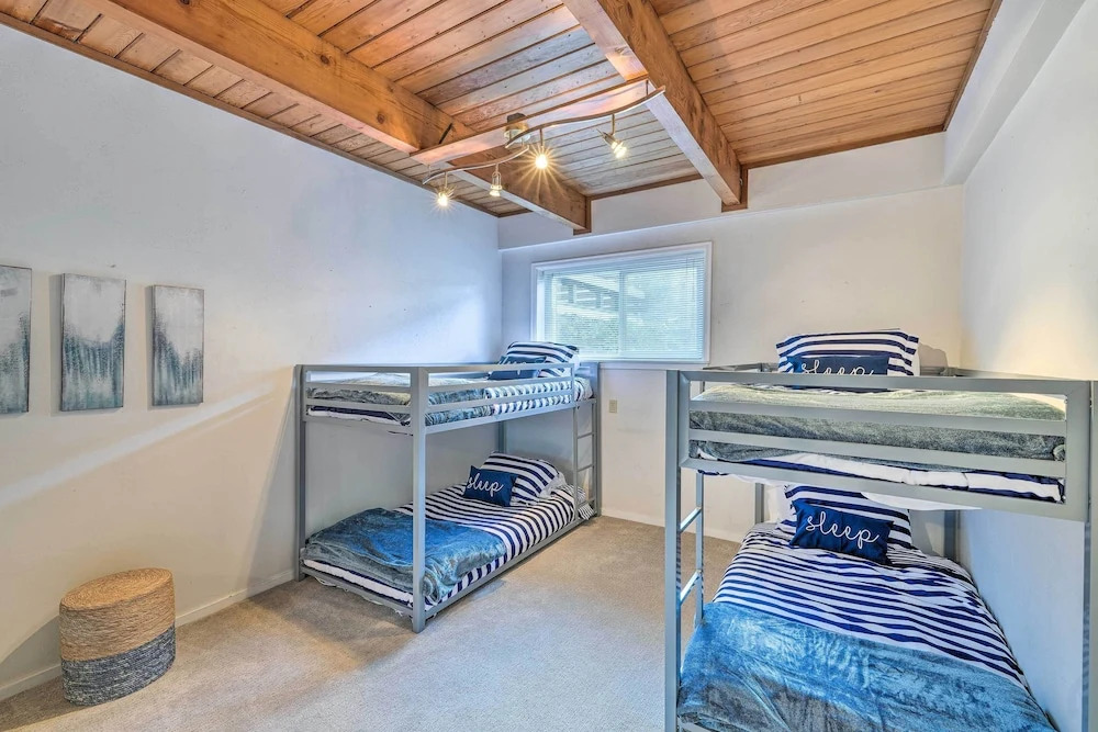 McKees Beach House w/ Ocean Views, Hot Tub