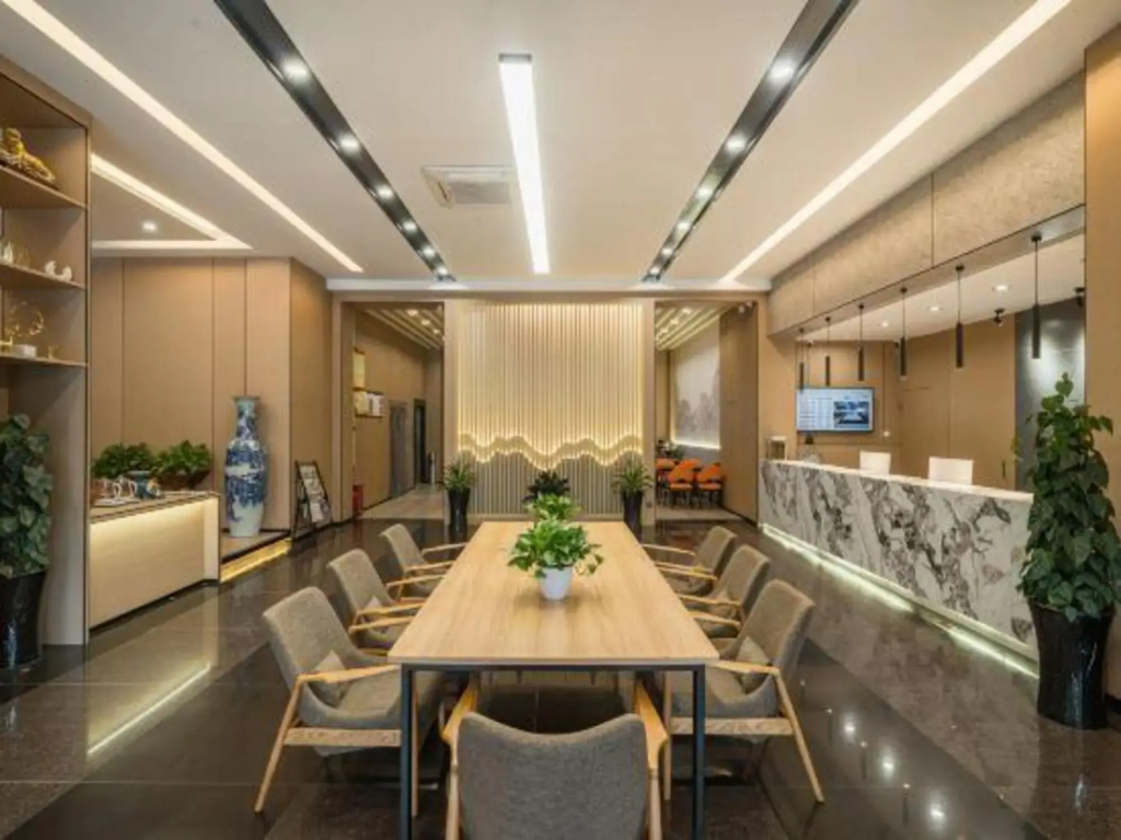 Greentre Carrey Light Luxury Hotel (Taizhou Luqiao Zhongsheng Plaza)