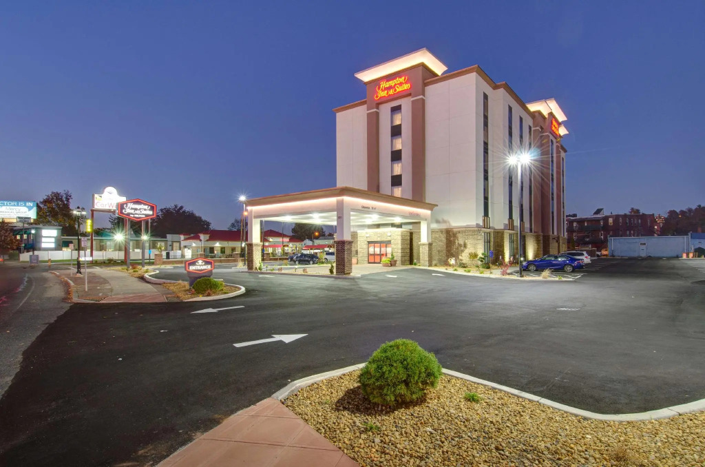 Hampton Inn & Suites Springfield Downtown