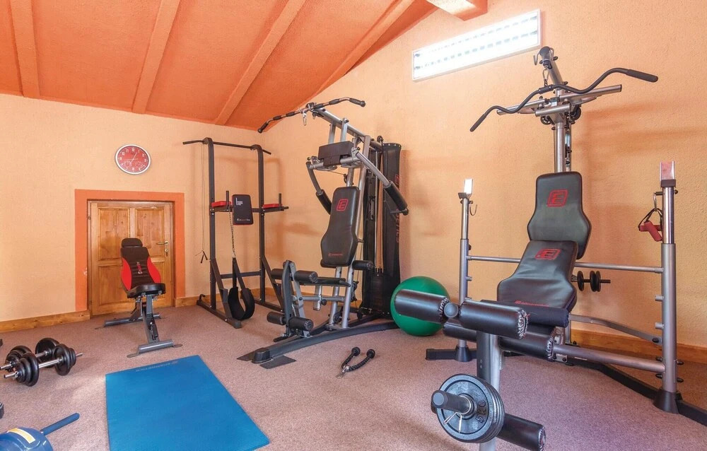 Awesome Home in Pula with WiFi, Hot Tub & Sauna