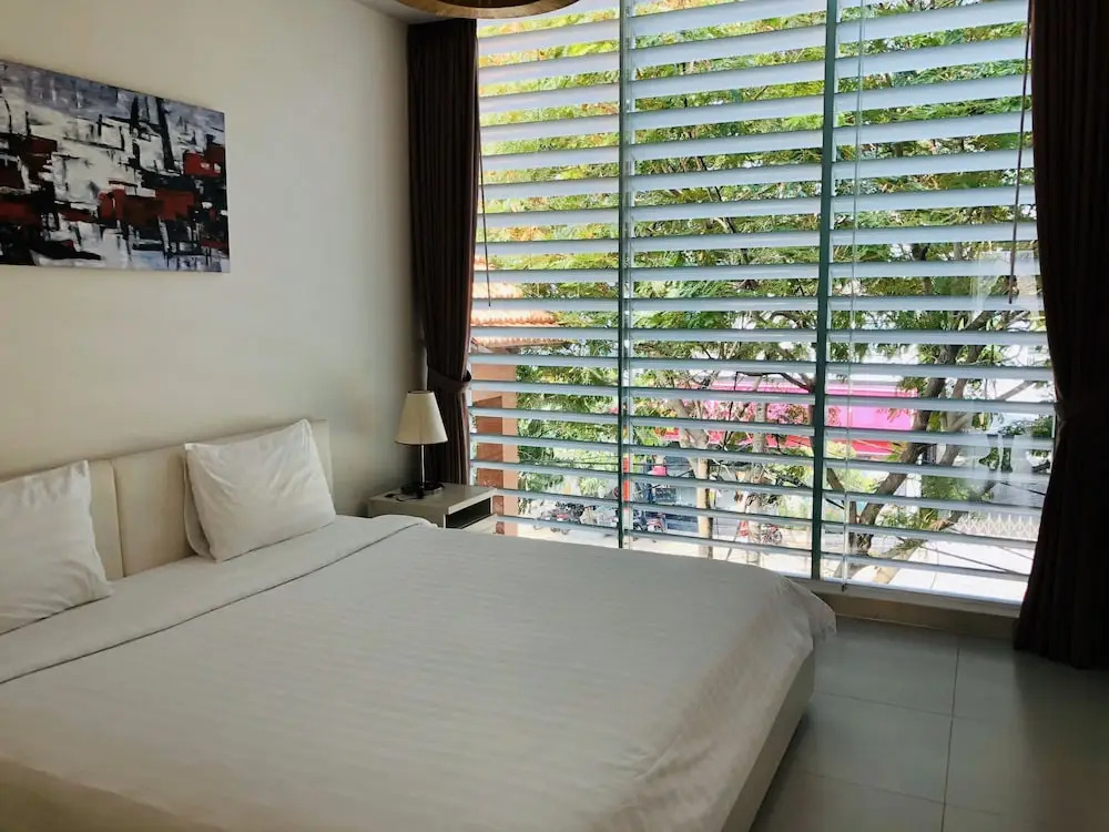 GLENWOOD APARTMENT