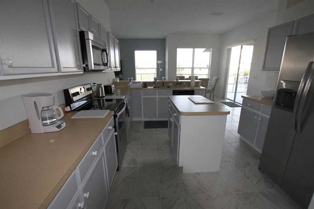 Large 5 bed Villa With South Facing Pool Overlooking Water