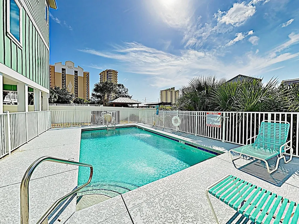 New Listing! All-suite Beach New-build W/ Pool 2 Bedroom Home