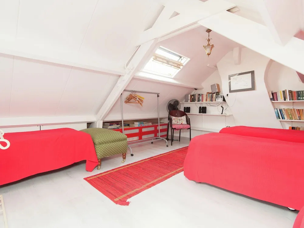 Semi-detached House With Garden in Quiet Location, Within Walking Distance of the Centre of Bergen