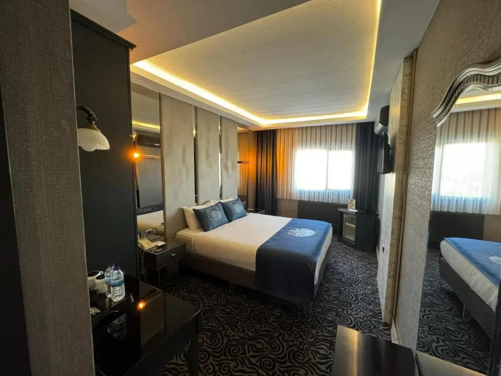 Royal Anka Hotel