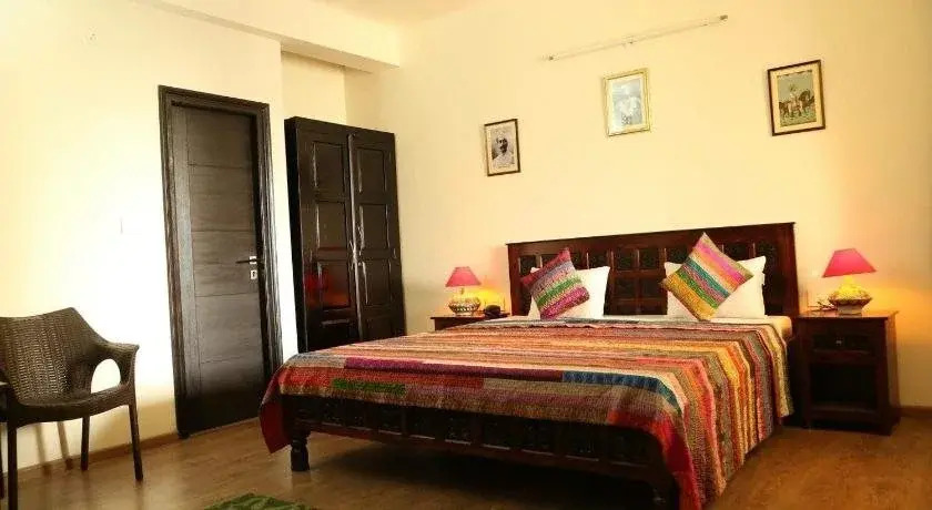 Saket Inn