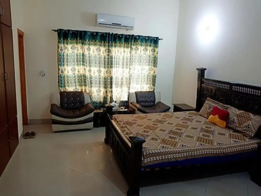 Hotel 4 Season Multan
