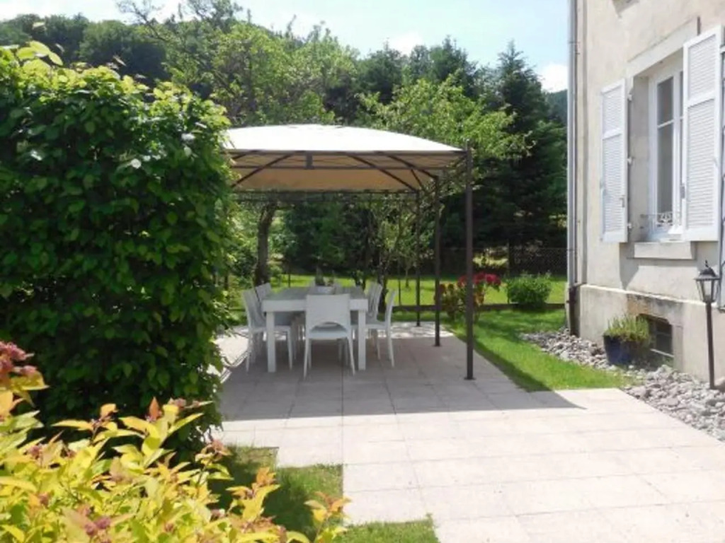 Maison de caractère avec jardin, terrasse et équipements pour grandes familles au Val-dAjol - FR-1-589-169