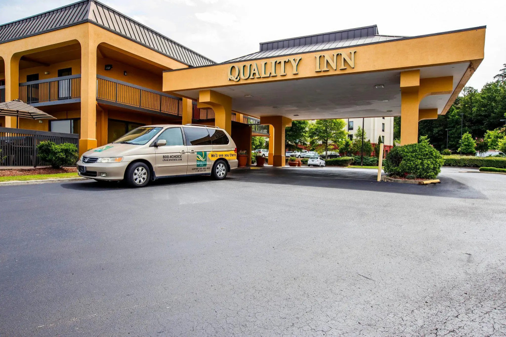 Quality Inn Airport - Southeast