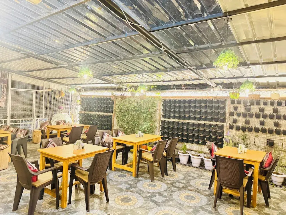 Paradise Inn by HBR