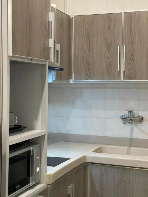 Demure -Razin Serviced Apartments