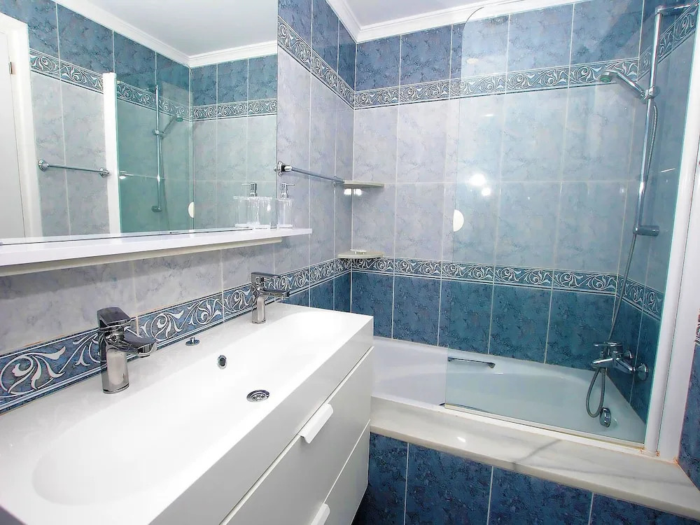 Dona Lola Sandra - Cozy beach front house with open sea views located in Calahonda only few minutes away from Marbella - Costa del sol CS111