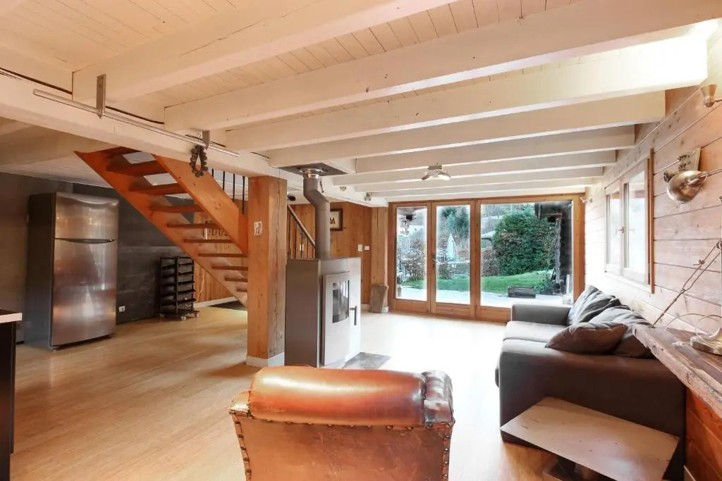 Chalet of the 5 Chardons Ski-In Ski-Out