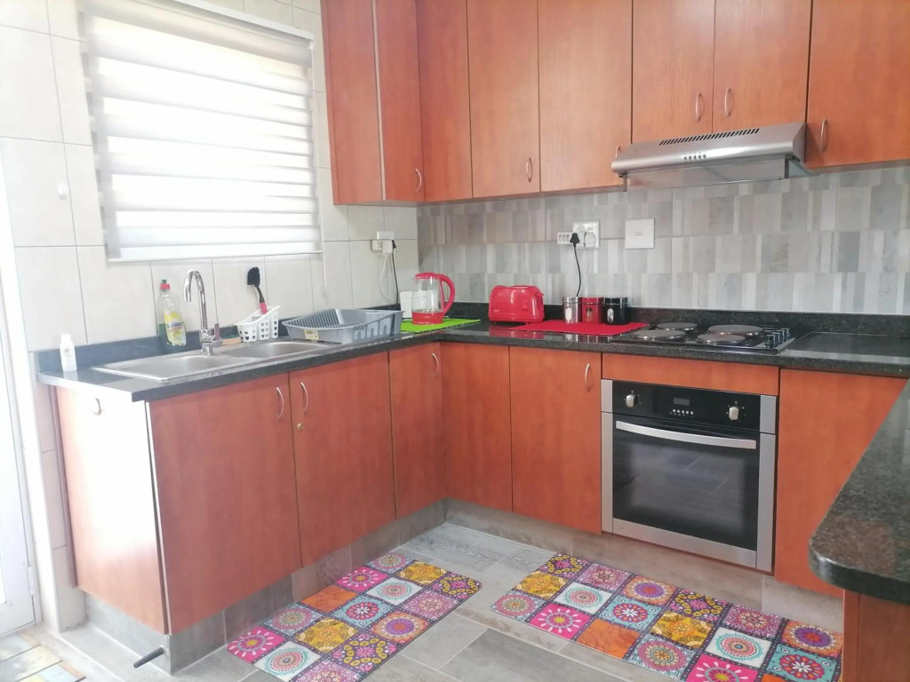 Muizenberg Mountain View Apartment