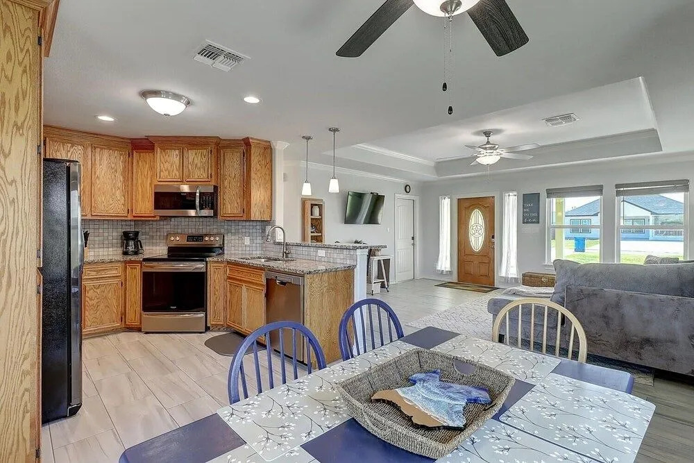 A Wave From It All 3 Bedroom Home by RedAwning