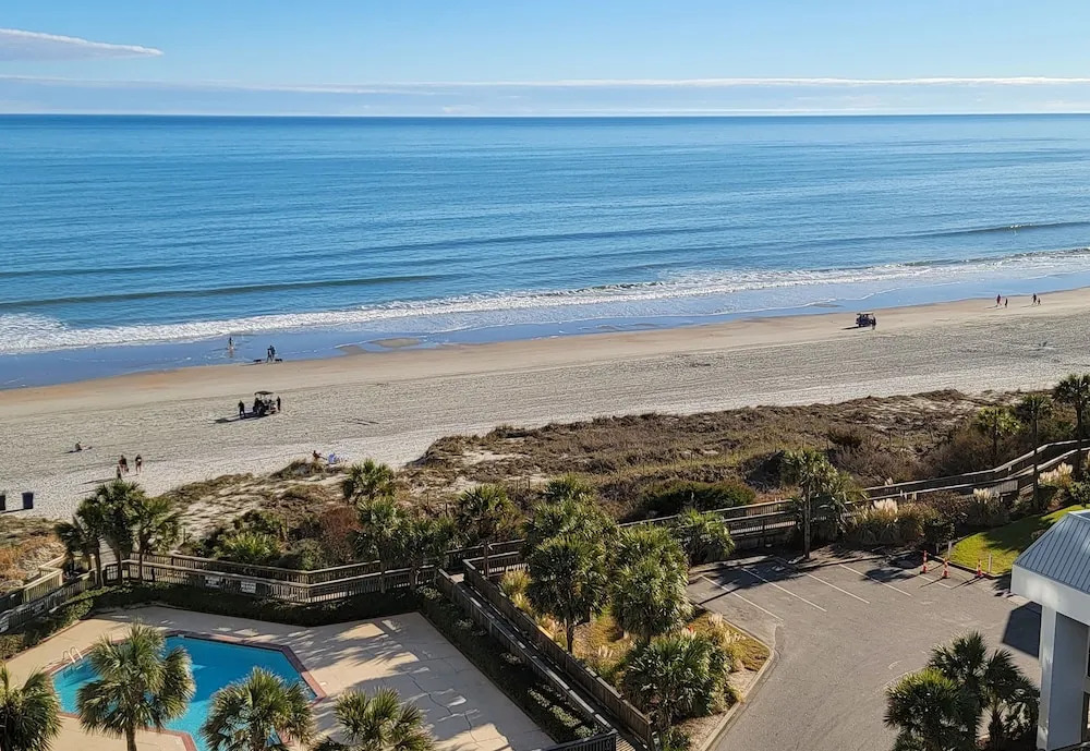 904 South Hampton 2 Bedroom Condo