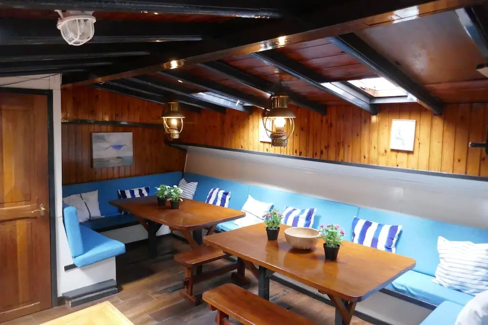 Boat apartment Rotterdam Fokkelina
