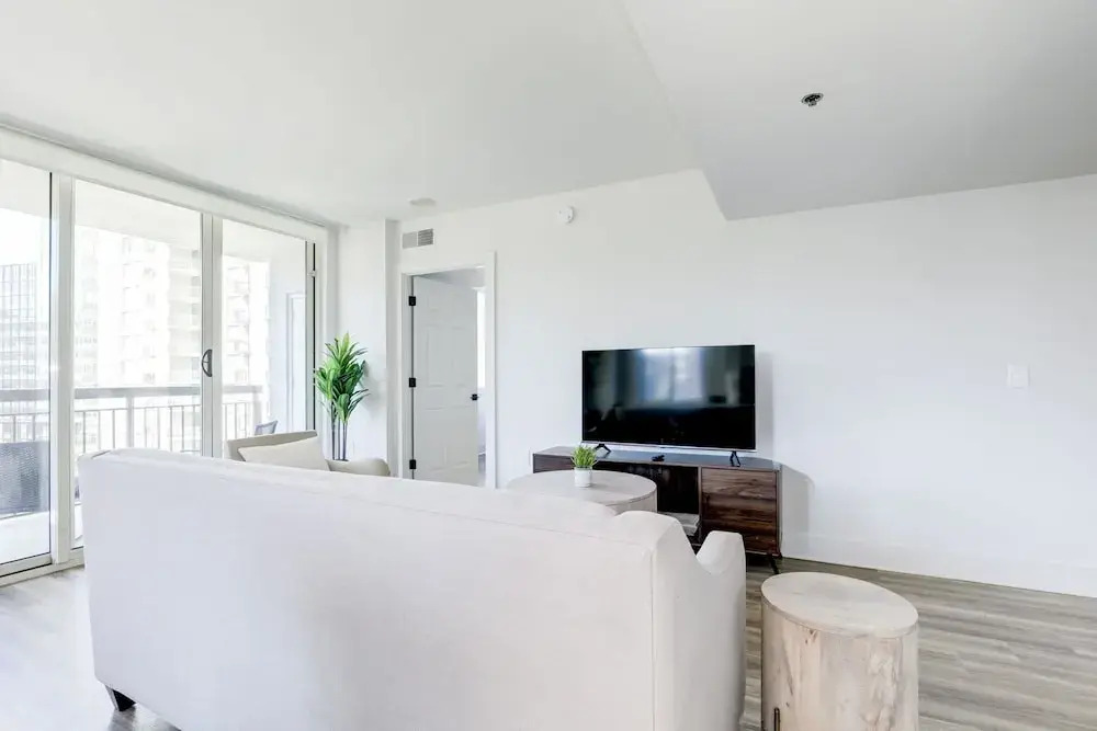 Elegant 2BR Apartment - Minutes to D.C.