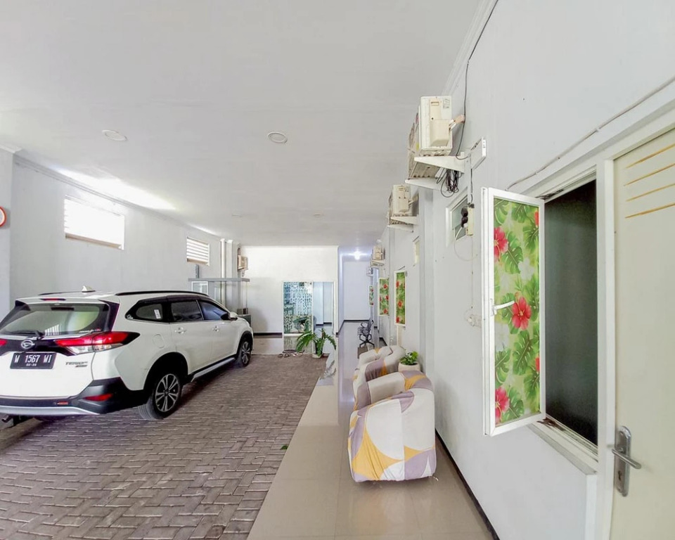 Homestay Bahari near Wisata Bahari Tlocor Sidoarjo Mitra RedDoorz