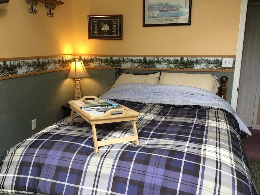 The Harsens Island Getaway Resort