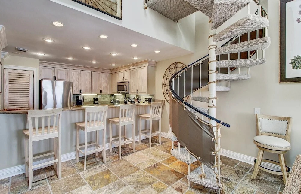 519 Seascape by Avantstay Shared Pool + Views, Incredible Interior Design
