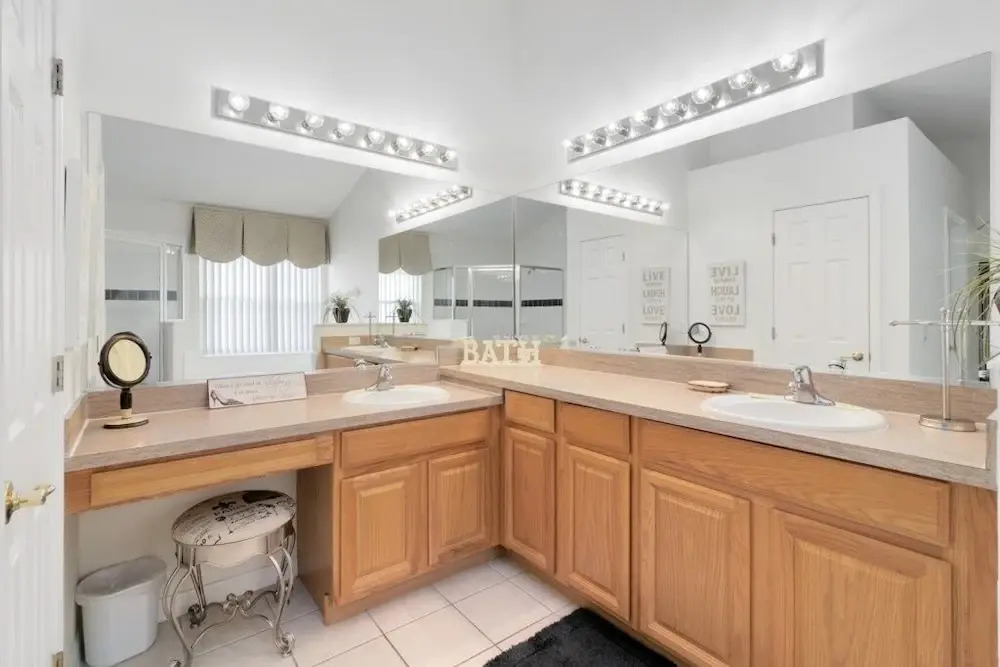 Gated 4 Bed With Pool And Spa Close To Disney 4 Bedroom Villa