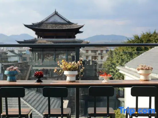 Rongyue Garden Hot Spring Homestay (Wenxing Tower Branch)